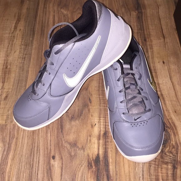 nike air court leader low